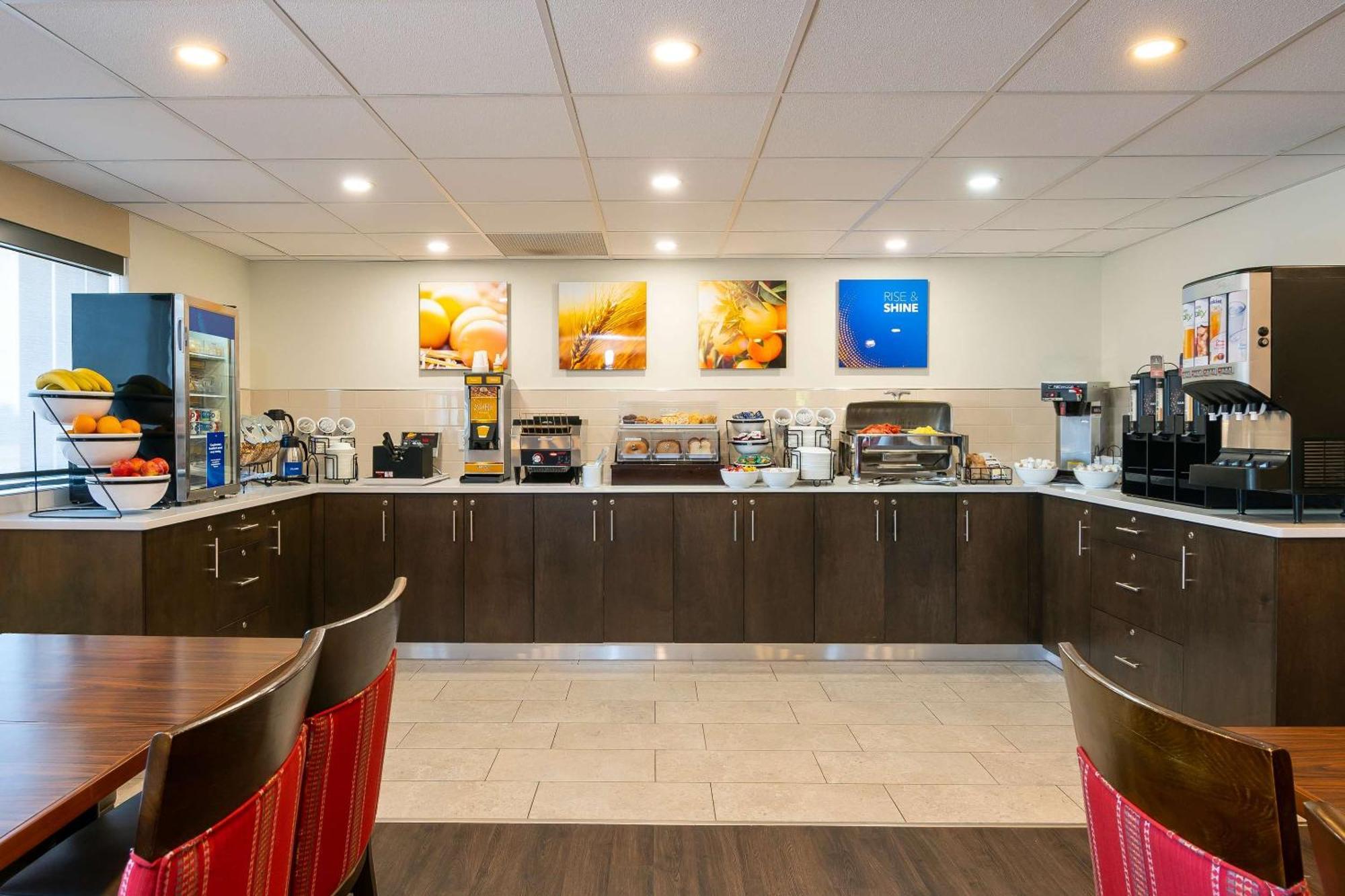 Comfort Inn Сент-Томас Екстер'єр фото