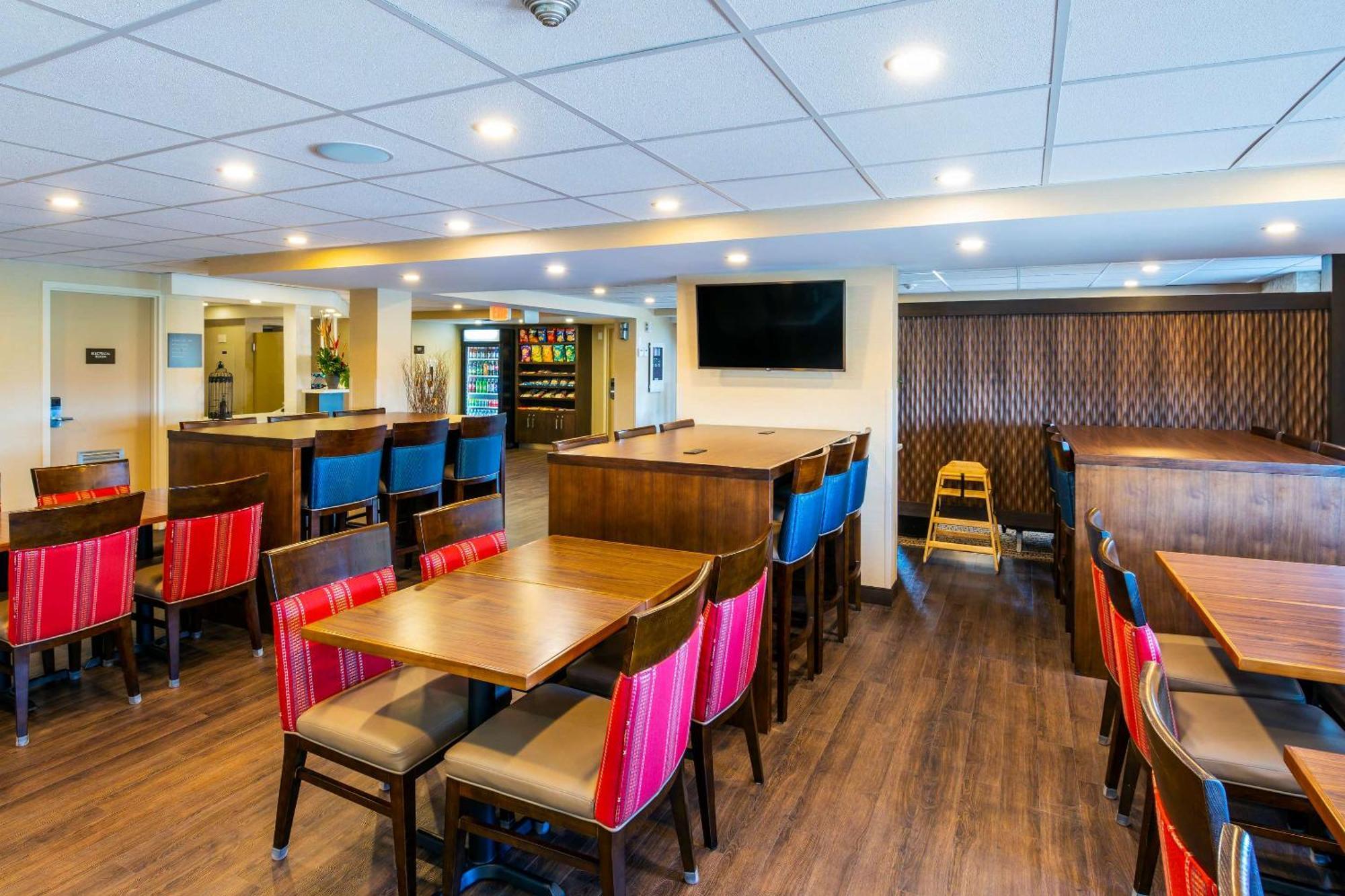 Comfort Inn Сент-Томас Екстер'єр фото
