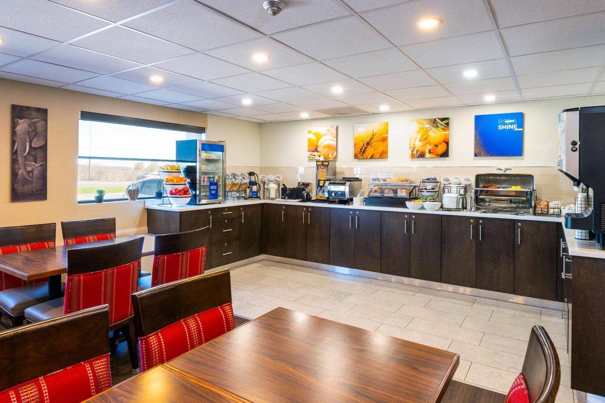 Comfort Inn Сент-Томас Екстер'єр фото