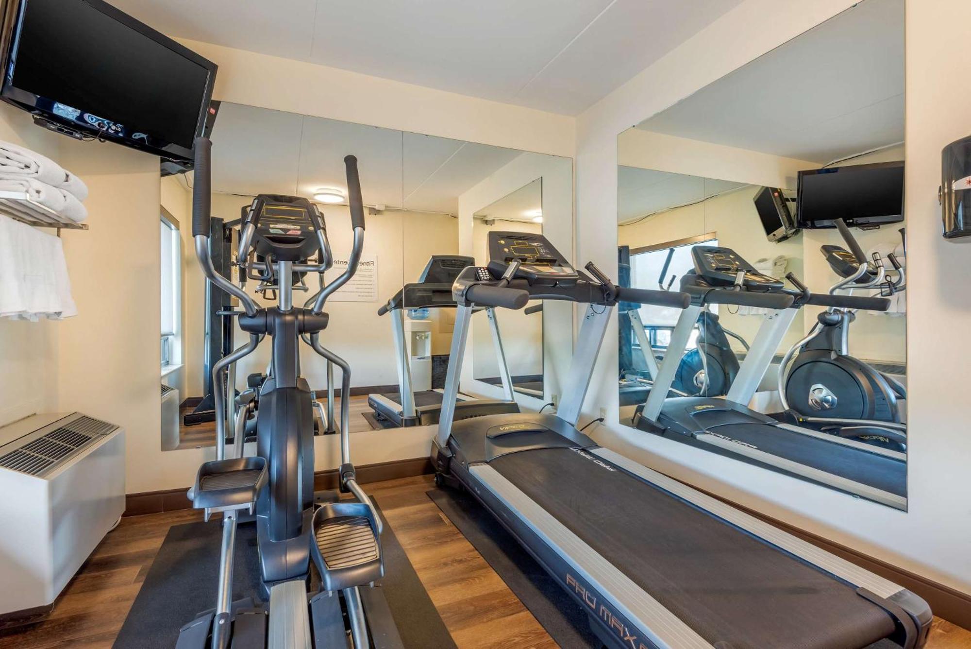 Comfort Inn Сент-Томас Екстер'єр фото