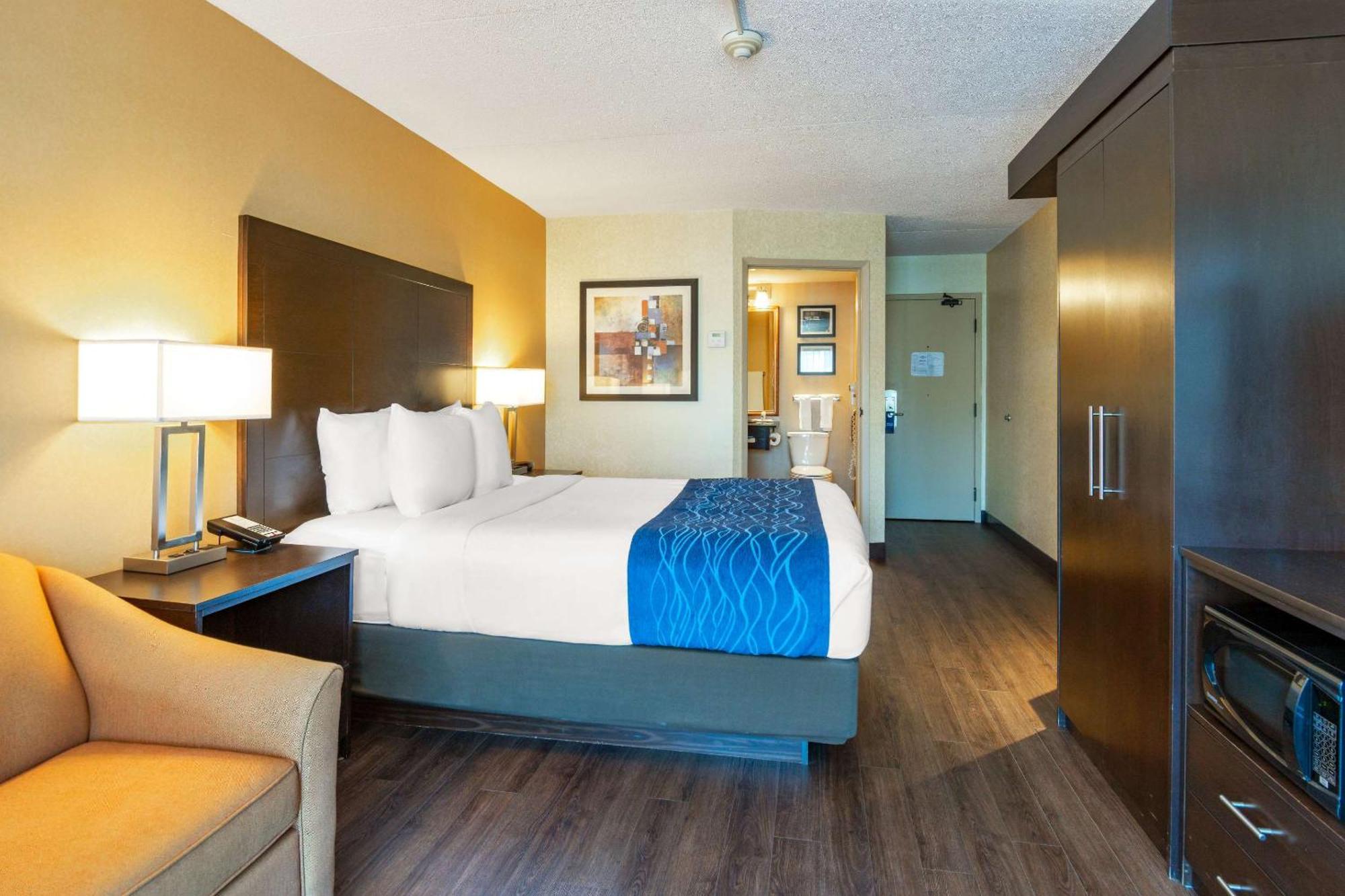 Comfort Inn Сент-Томас Екстер'єр фото