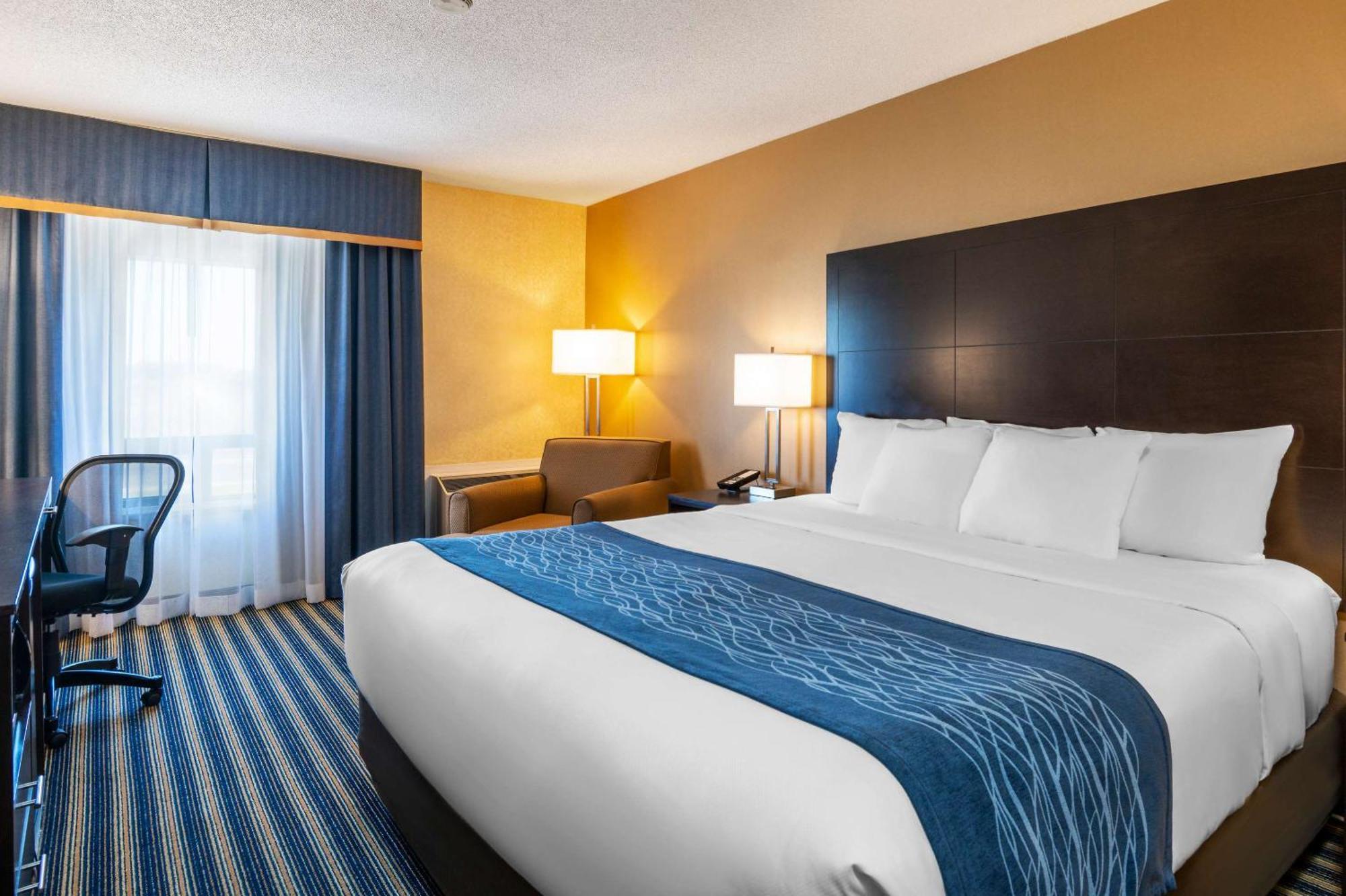 Comfort Inn Сент-Томас Екстер'єр фото