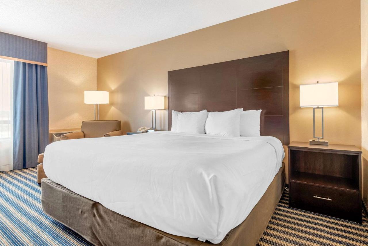 Comfort Inn Сент-Томас Екстер'єр фото